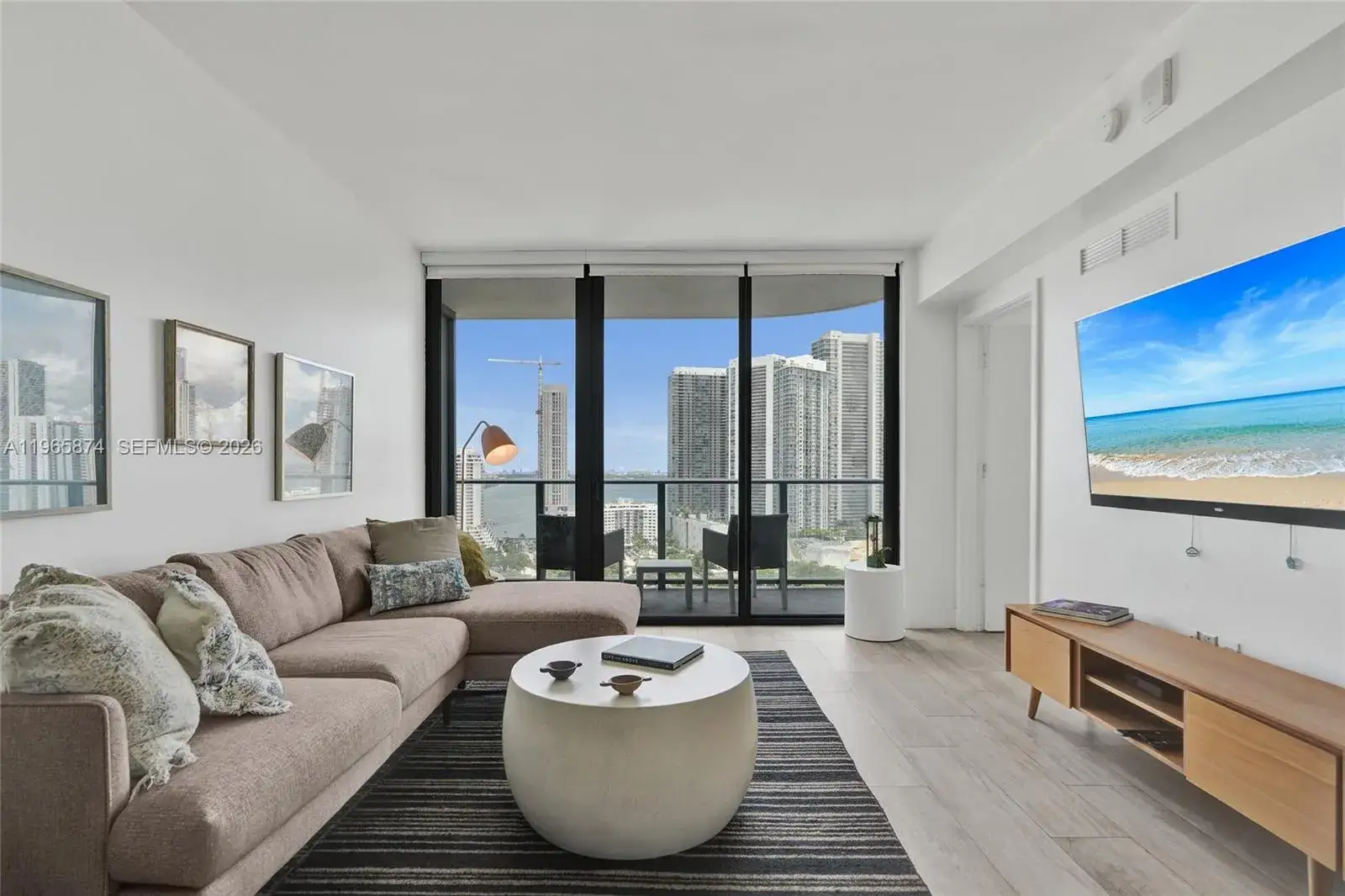 1 bedroom 2 bath Residential for sale at 121 NE 34th St # 2205, Miami FL 33137