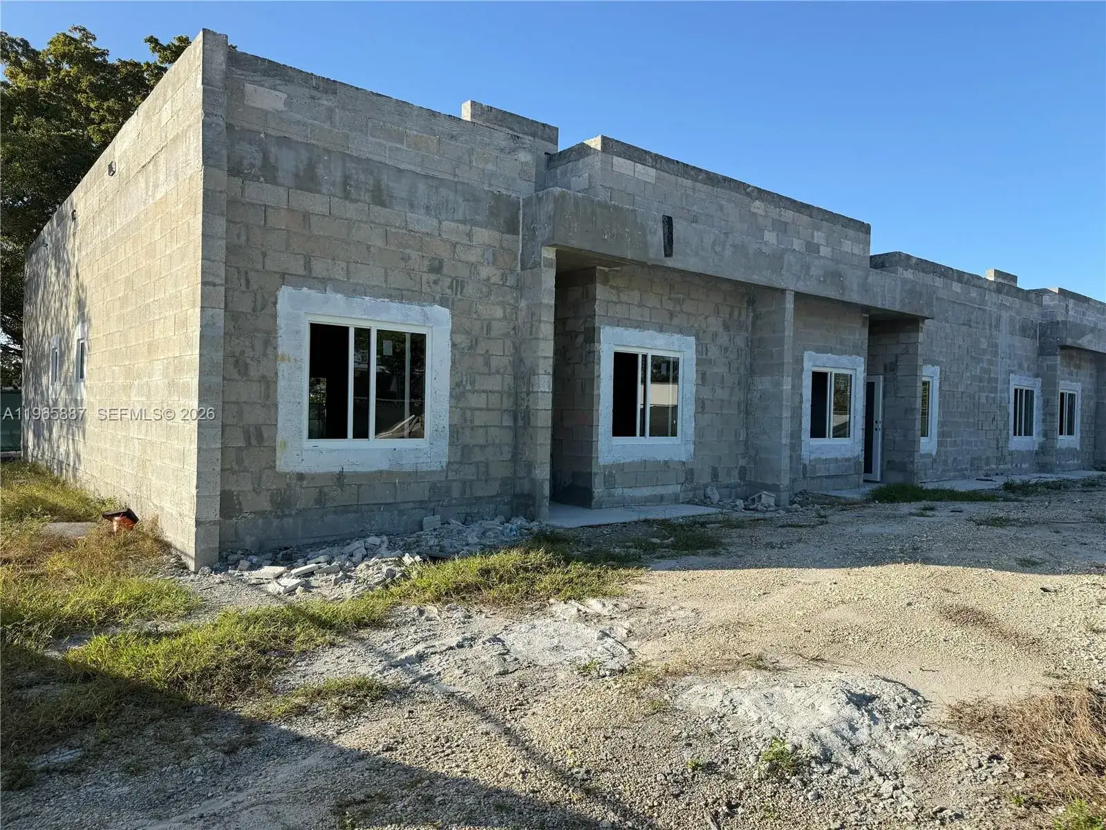 3 bedroom 2 bath Residential for sale at 3800 NW 213th Terr, Miami Gardens FL 33055