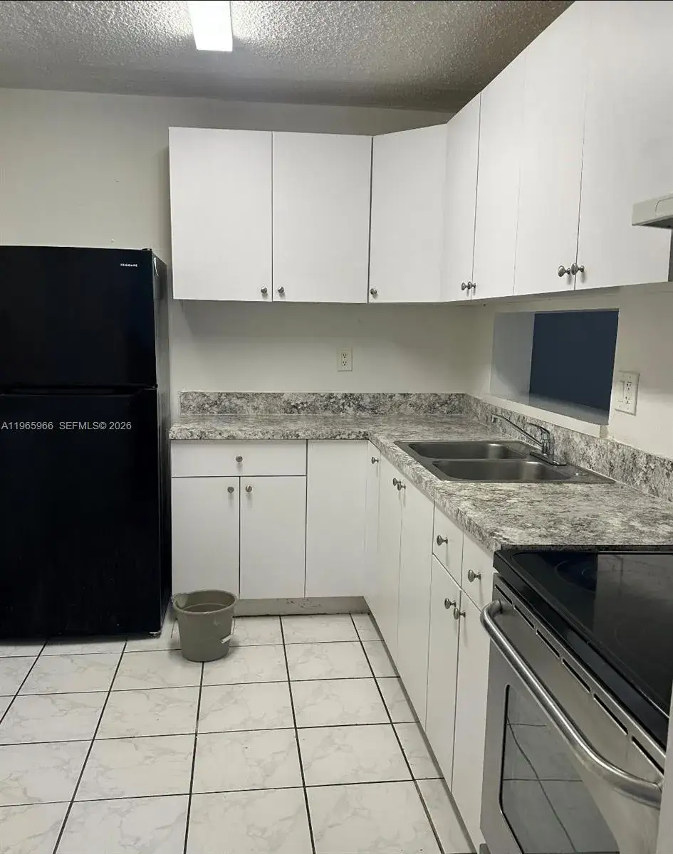 2 bedroom 2 bath Residential Lease for rent at 8500 SW 133rd Ave Rd # 121, Miami FL 33183