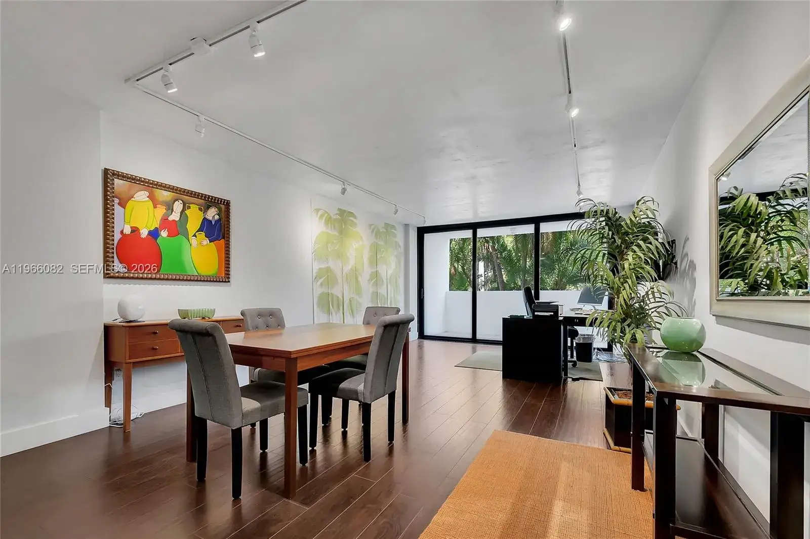 1 bedroom 1 bath Residential for sale at 100 Ocean Lane Dr # 202, Key Biscayne FL 33149