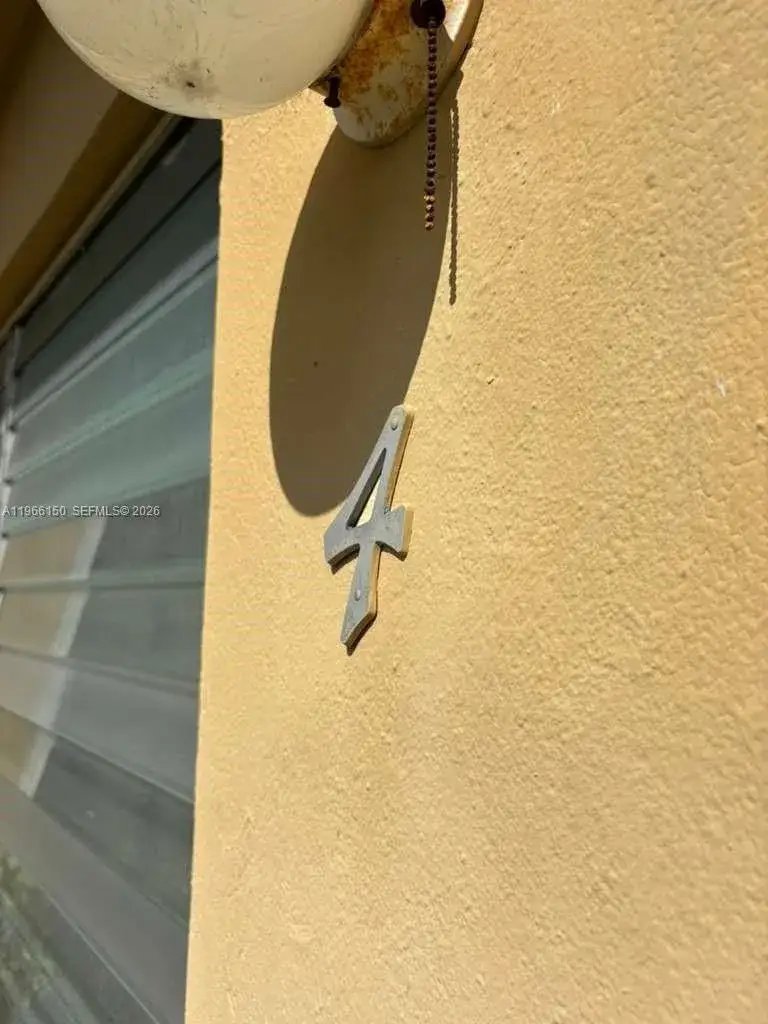 301 Sharar Ave # 4, Opa-Locka FL 33054