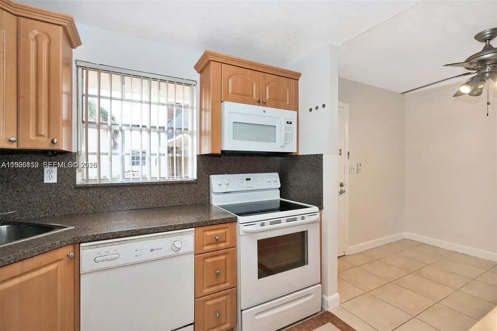 2 bedroom 2 bath Residential for sale at 8500 SW 109 Ave # 102, Miami FL 33173