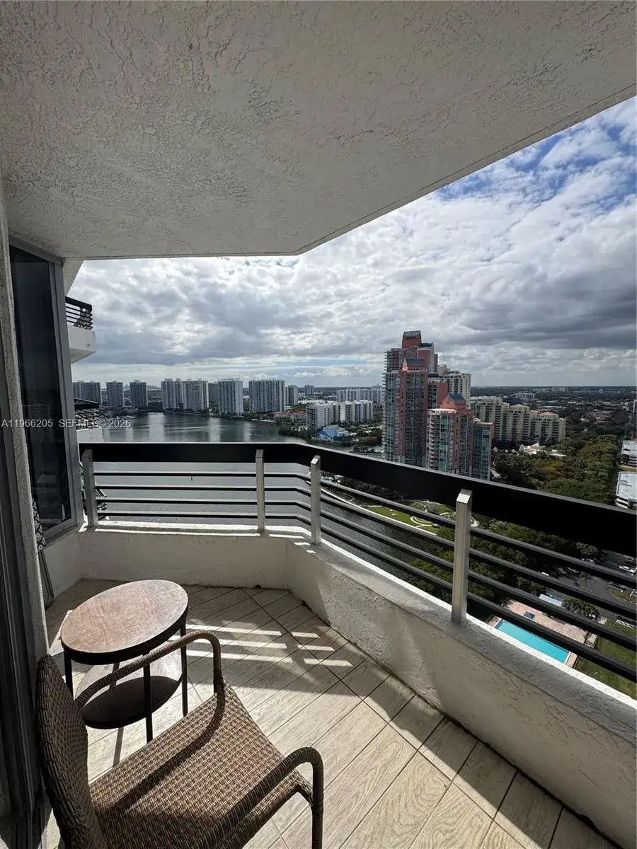 2 bedroom 2 bath Residential Lease for rent at 3530 Mystic Pointe Dr, Aventura FL 33180