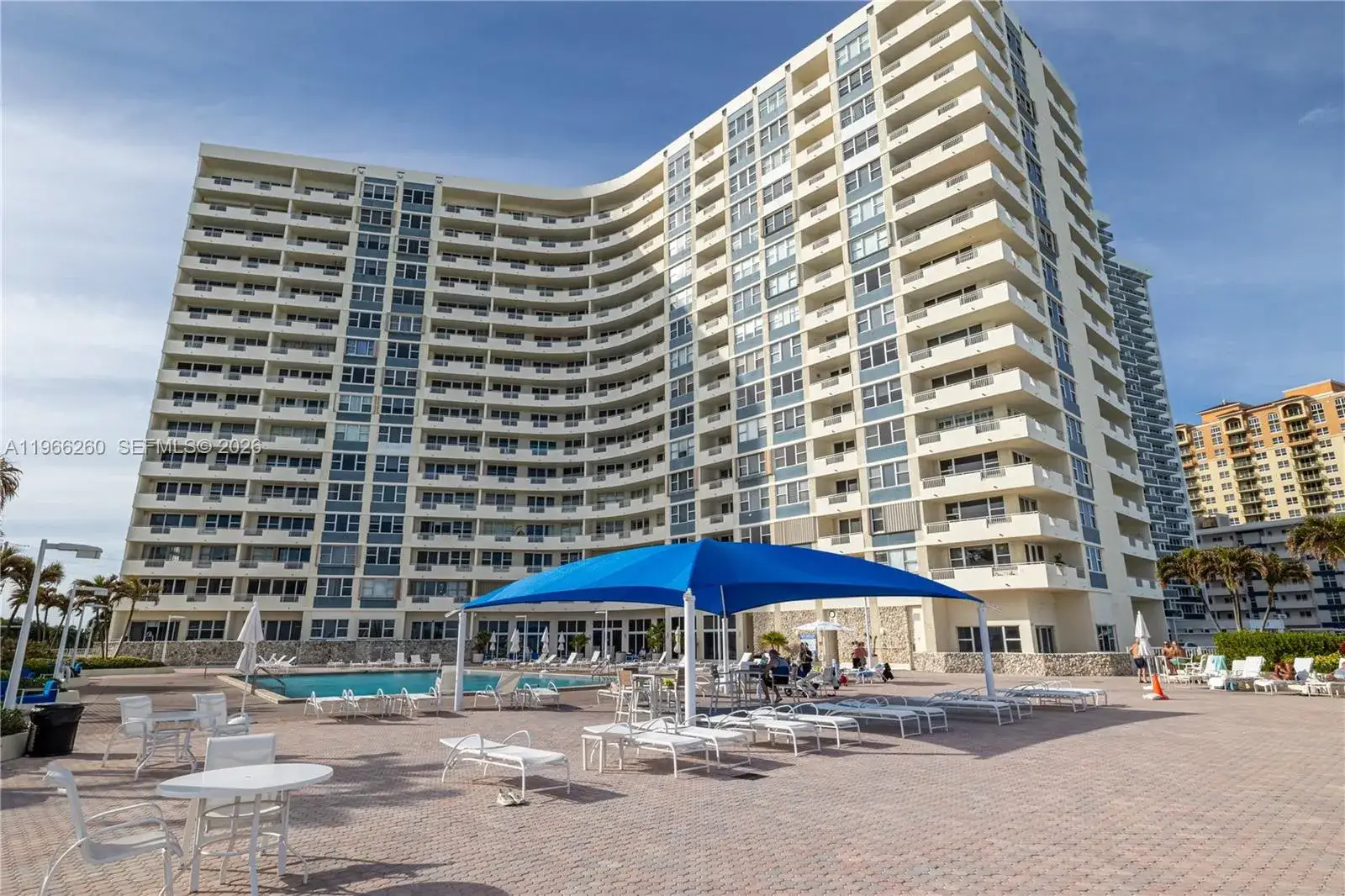 1 bedroom 1 bath Residential Lease for rent at 3180 S Ocean Dr # 718, Hallandale Beach FL 33009