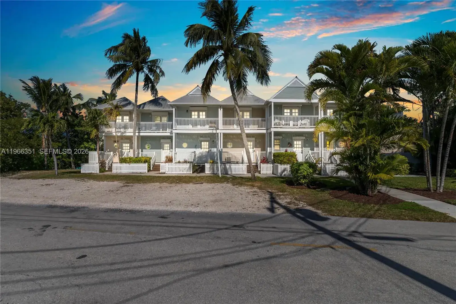 2 bedroom 2 bath Residential for sale at 5101 Sunset Village Dr, Duck FL 33050
