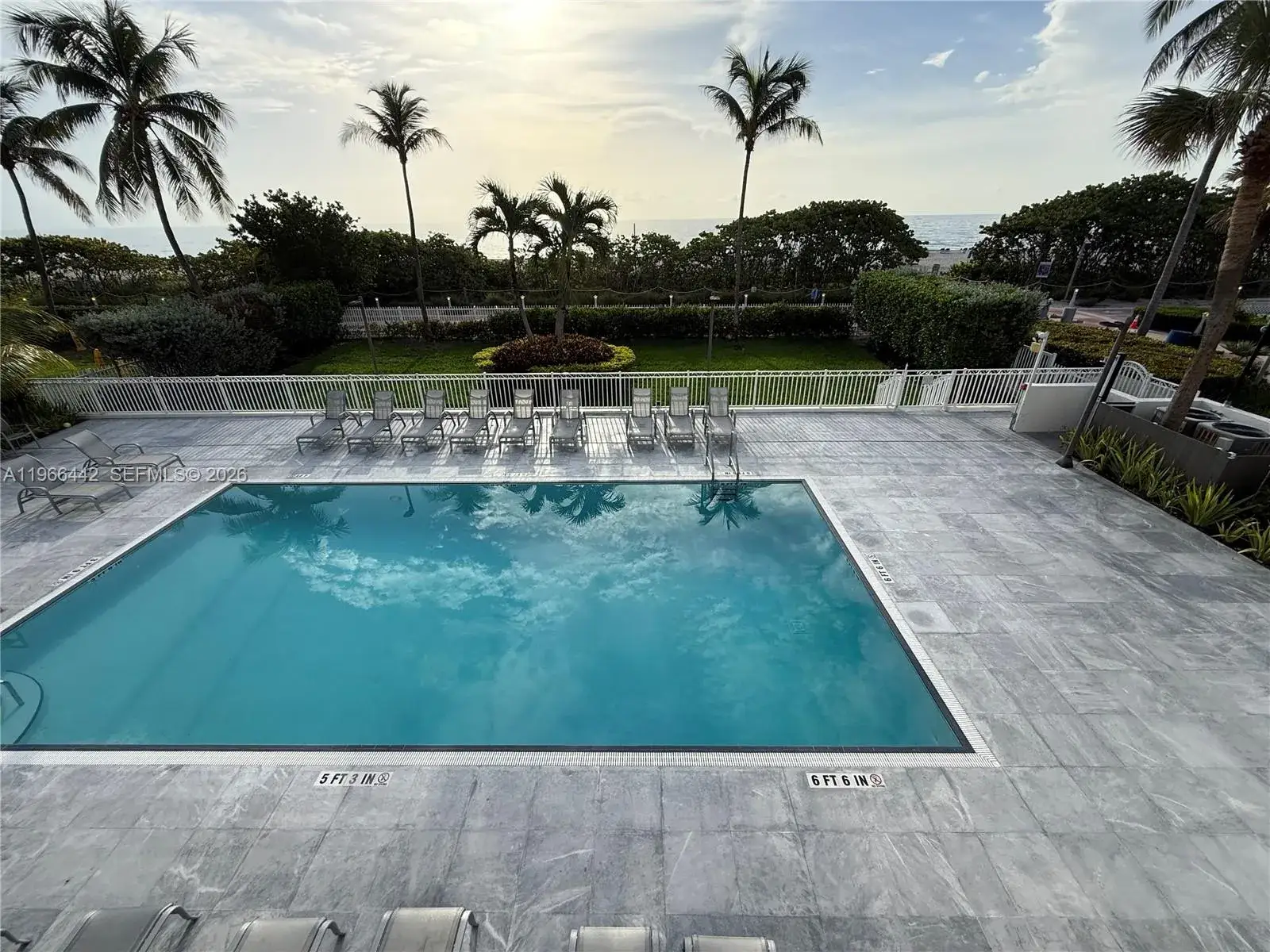2 bedroom 2 bath Residential Lease for rent at 4301 Collins Ave # 208, Miami Beach FL 33140