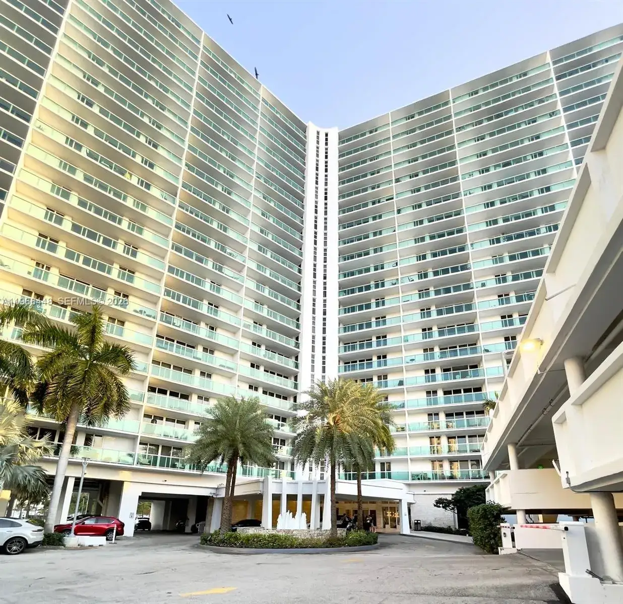 1 bedroom 1 bath Residential for sale at 100 Bayview Dr # 412, Sunny Isles Beach FL 33160