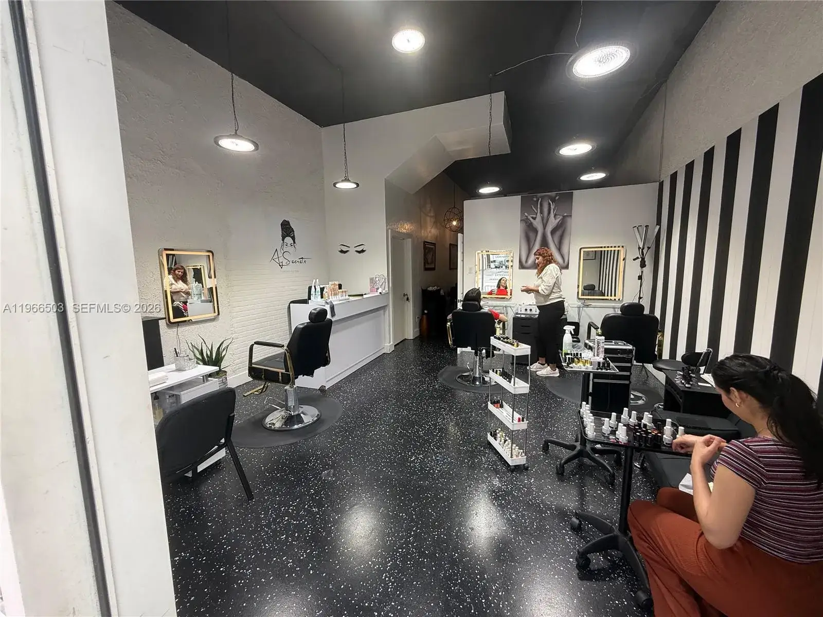 Commercial Sale for sale at 120 S Dixie Hwy, West Palm Beach FL 33401