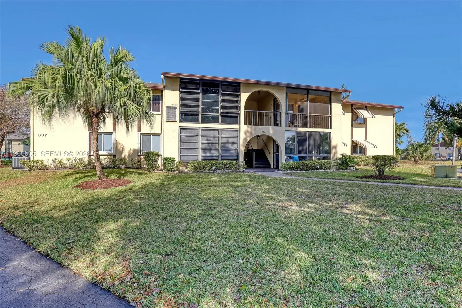 2 bedroom 1 bath Residential for sale at 337 Pine Ridge Cir # 2, Green Acres FL 33463
