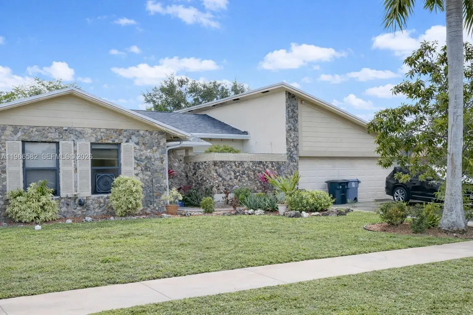 4 bedroom 2 bath Residential Lease for rent at 20888 Sugarloaf Ln, Boca Raton FL 33428