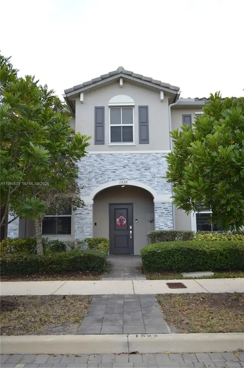 3 bedroom 2 bath Residential for sale at 1522 SE 26th Ter, Homestead FL 33035