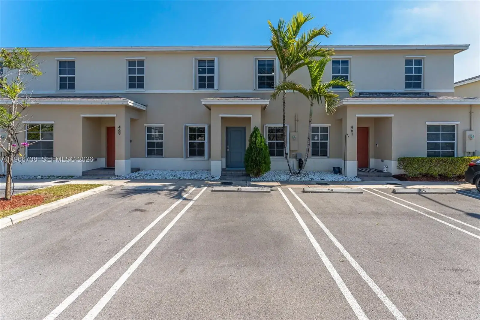 3 bedroom 2 bath Residential for sale at 465 NE 5th Pl # 465, Florida City FL 33034