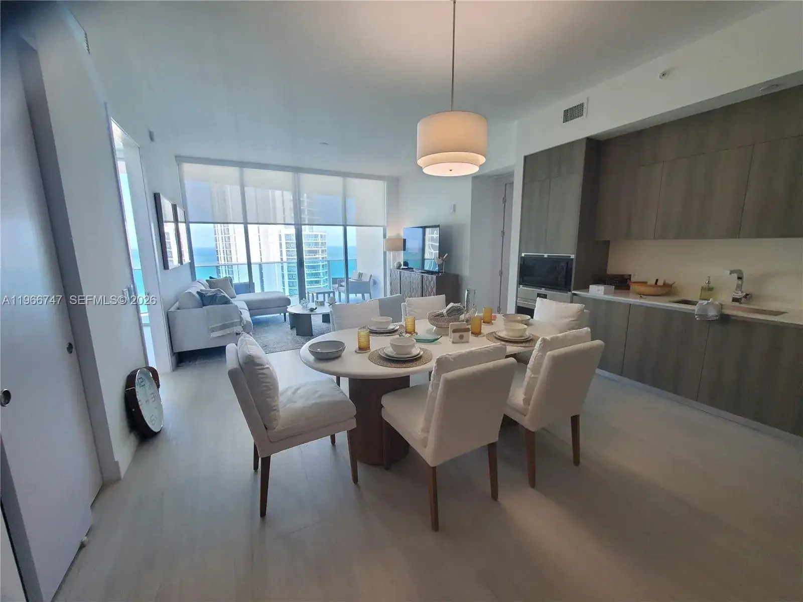 17550 COLLINS # 1402, Sunny Isles Beach FL 33160