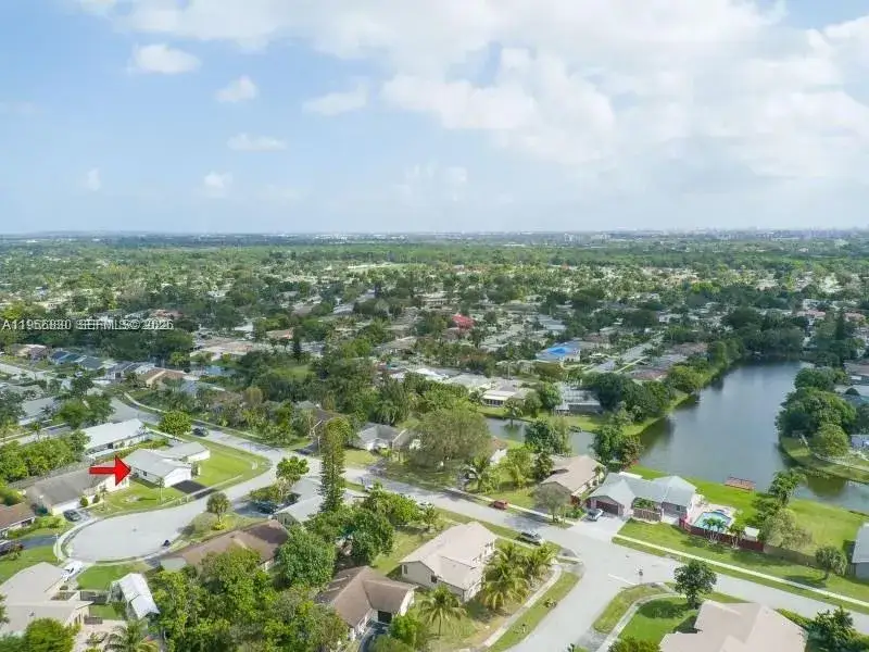 3 bedroom 2 bath Residential Lease for rent at 5505 SW 9th St # 0, Margate FL 33068