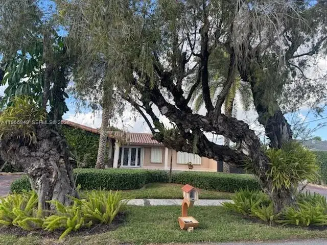 4 bedroom 2 bath Residential for sale at 12545 SW 31st Ter, Miami FL 33175