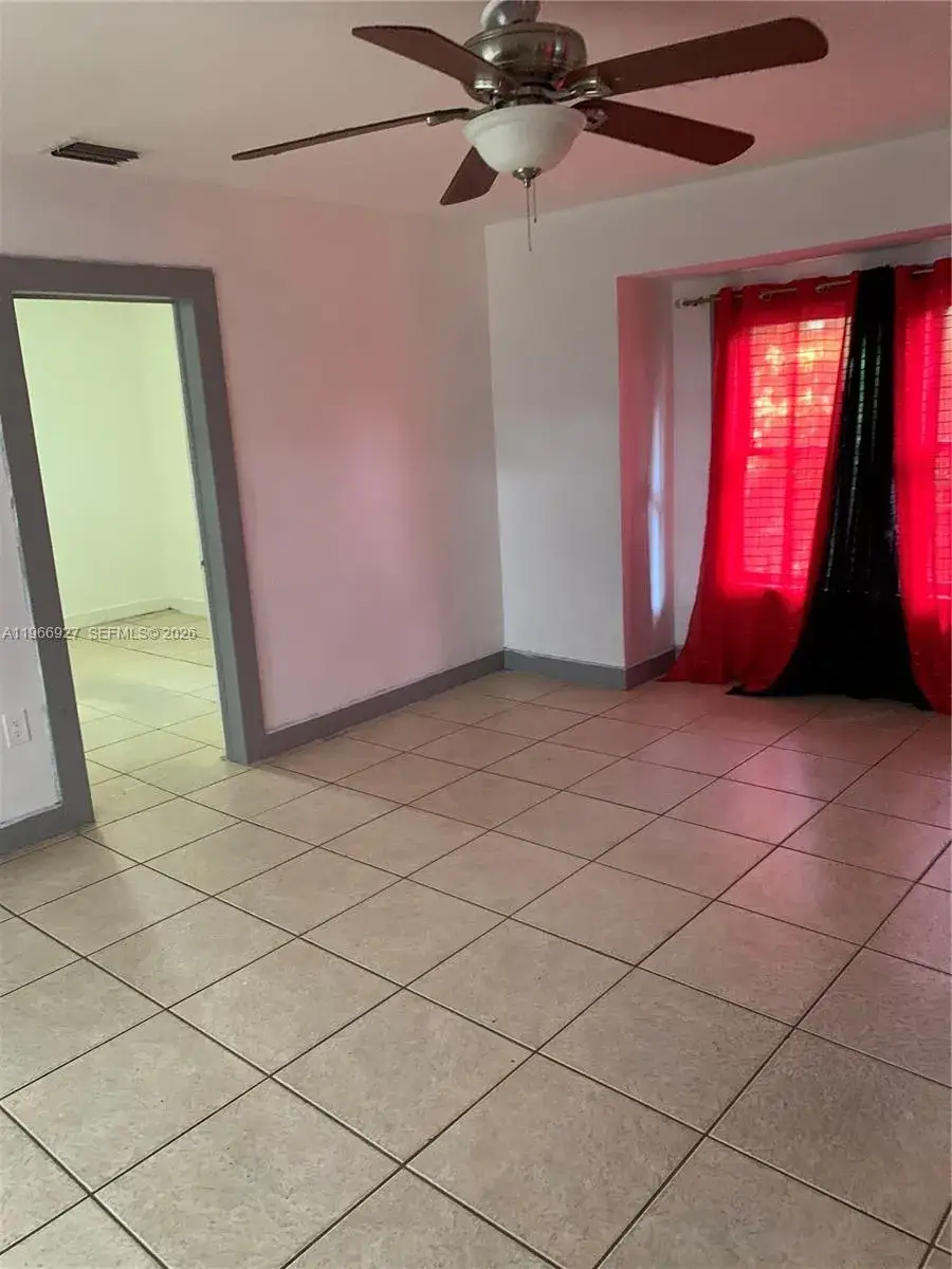 3 bedroom 1 bath Residential Lease for rent at 750 NW 118th St # 0, Miami FL 33168