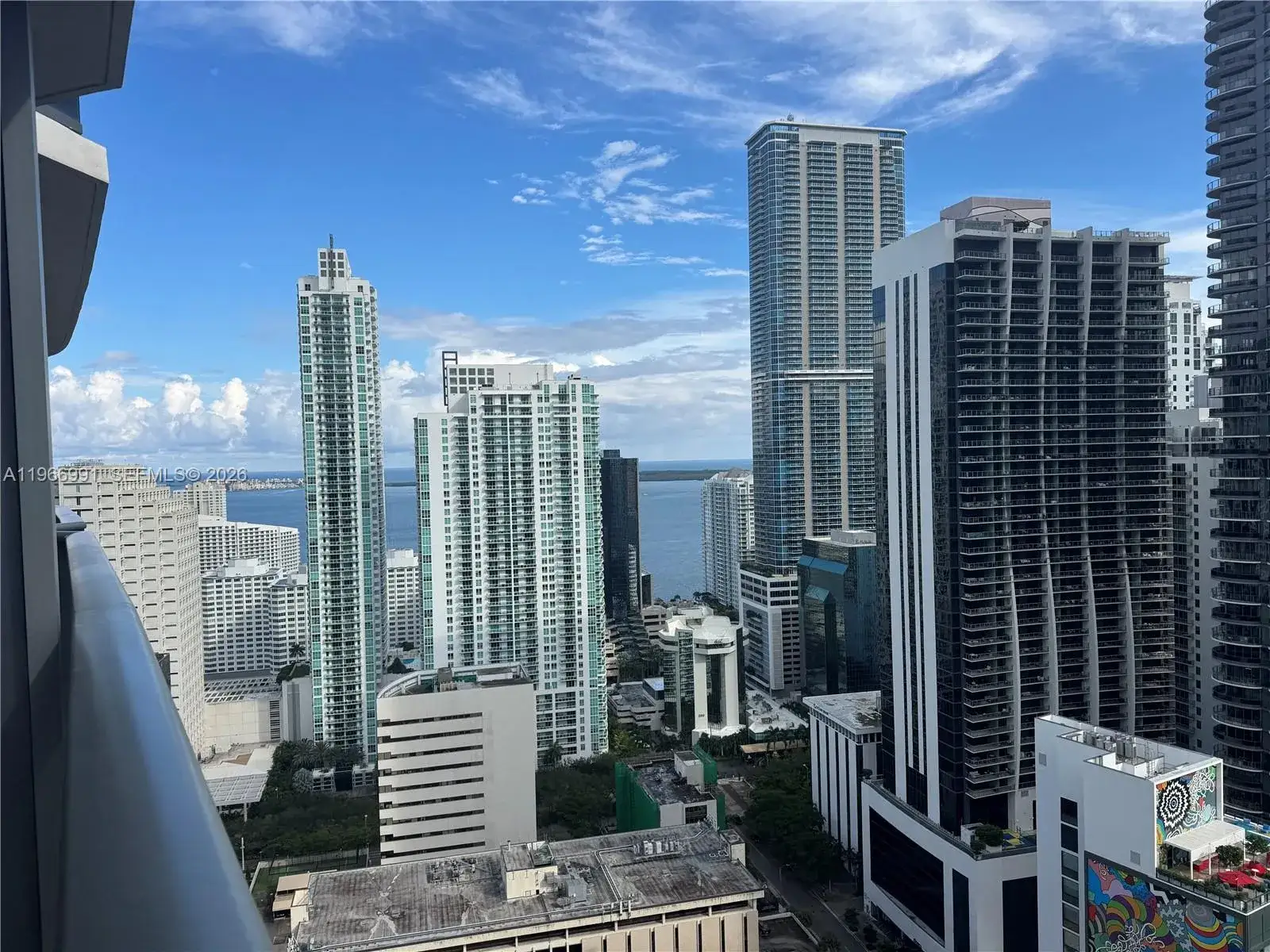 1 bedroom 2 bath Residential Lease for rent at 45 SW 9th St # 3404, Miami FL 33130