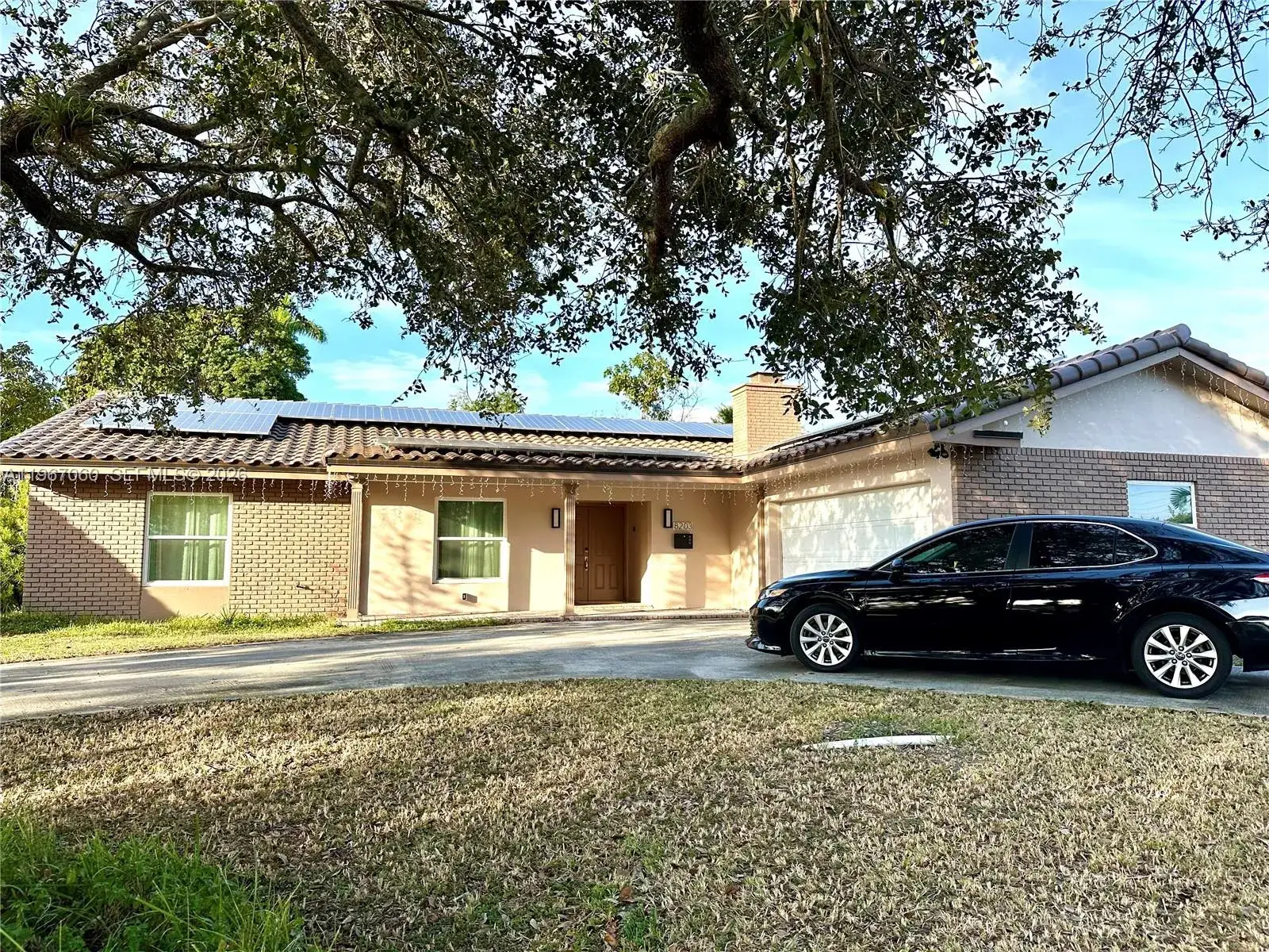 4 bedroom 2 bath Residential for sale at 8203 NW 37th St, Coral Springs FL 33065