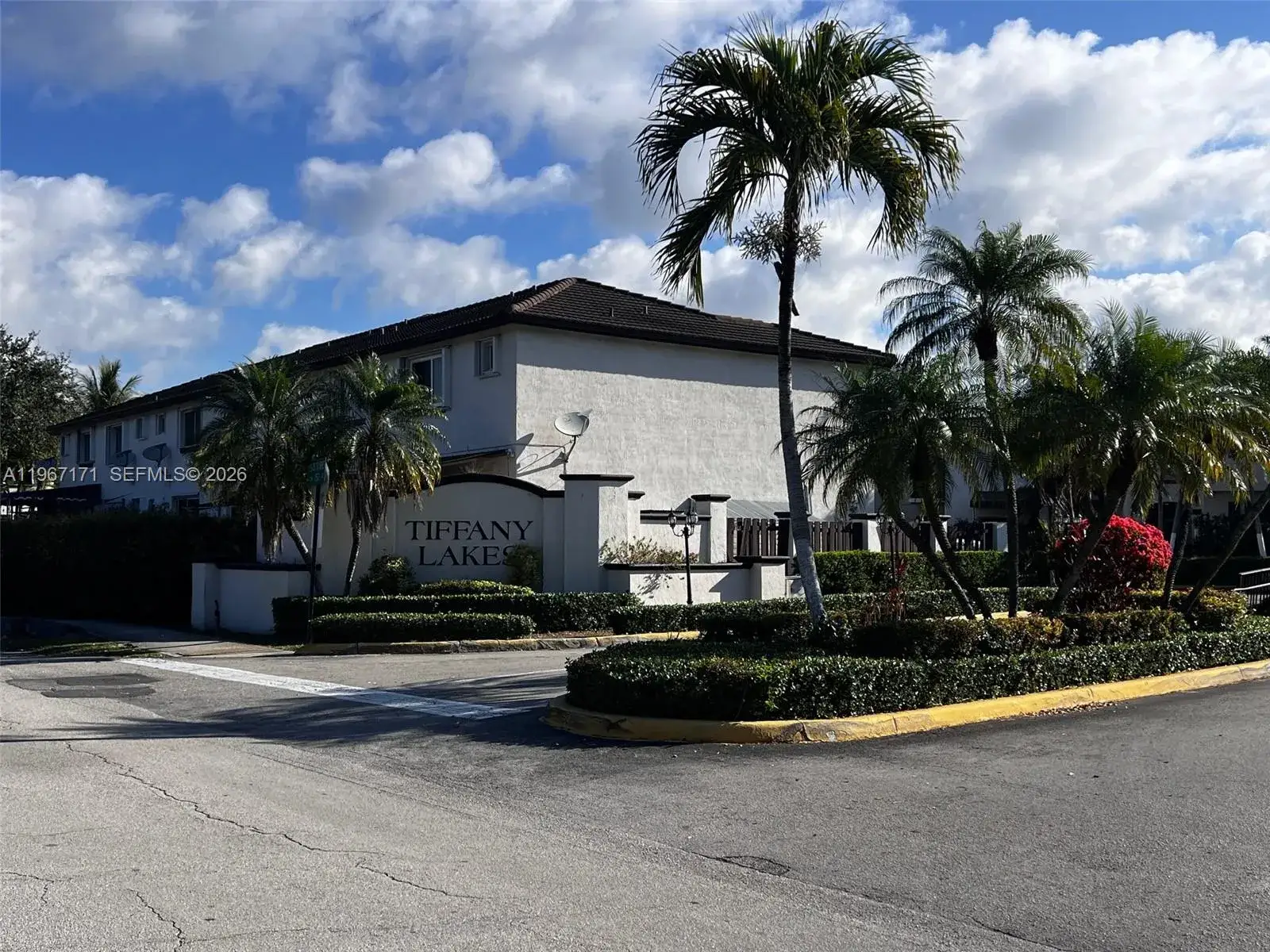 3 bedroom 2 bath Residential for sale at 8655 SW 152nd Ave # 141, Miami FL 33193