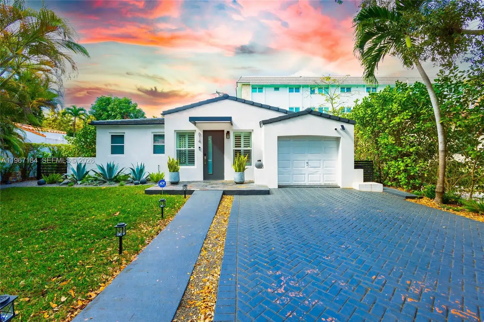 3 bedroom 2 bath Residential for sale at 814 Monterey St, Coral Gables FL 33134