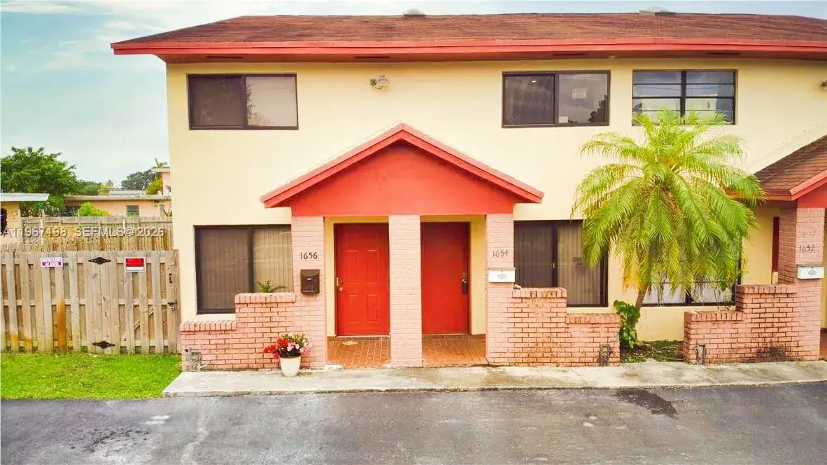2 bedroom 2 bath Residential for sale at 1654 NE 151st St # 1654, Miami FL 33162