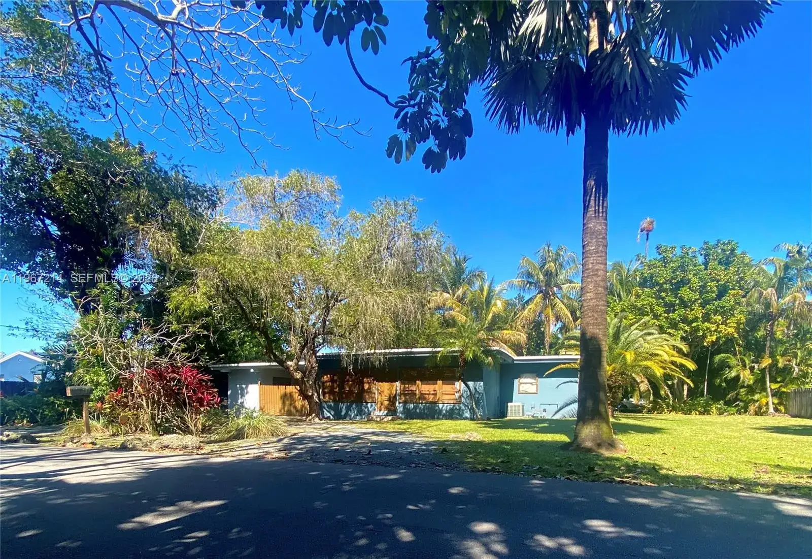 3 bedroom 2 bath Residential for sale at 5975 SW 60th St, South Miami FL 33143