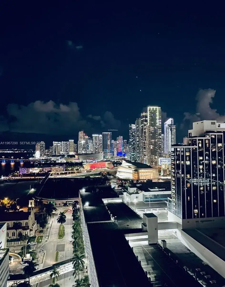 1 bedroom 1 bath Residential for sale at 1750 N Bayshore Dr # 2710, Miami FL 33132