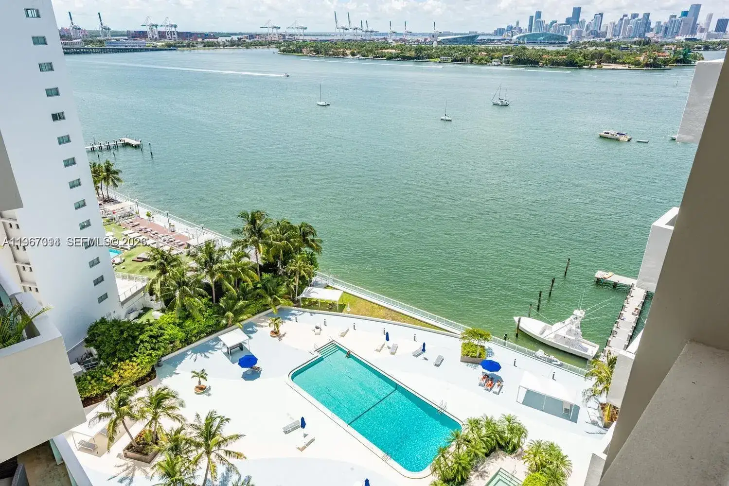 1 bedroom 1 bath Residential Lease for rent at 1200 WEST AV # 1031, Miami Beach FL 33139