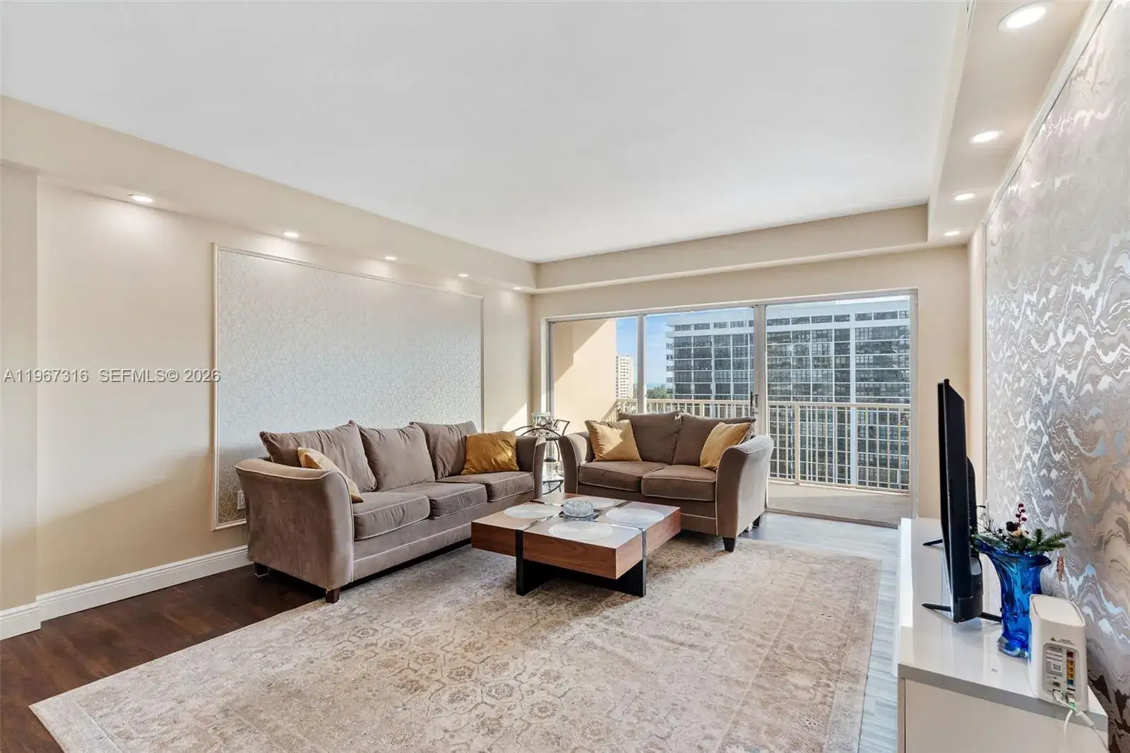 2 bedroom 2 bath Residential Lease for rent at 1985 S Ocean Dr # 9G, Hallandale Beach FL 33009