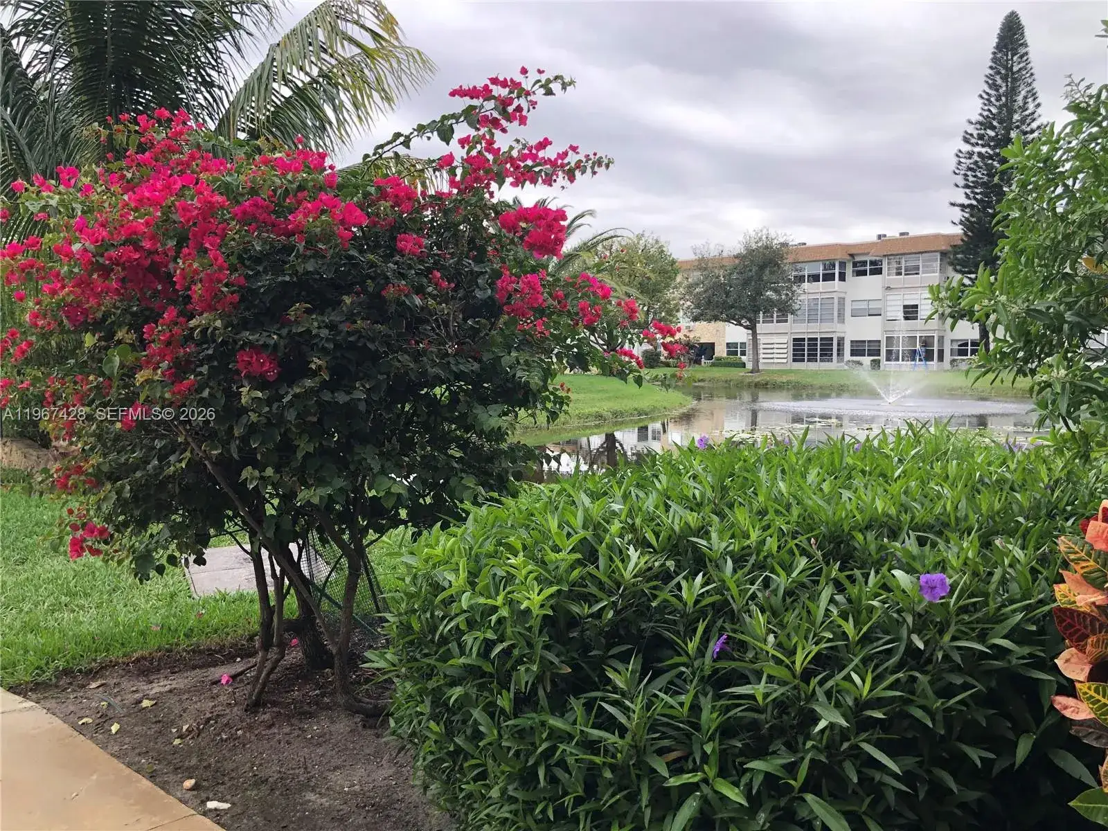 1 bedroom 1 bath Residential for sale at 4806 NW 36th St # 607, Lauderdale Lakes FL 33319