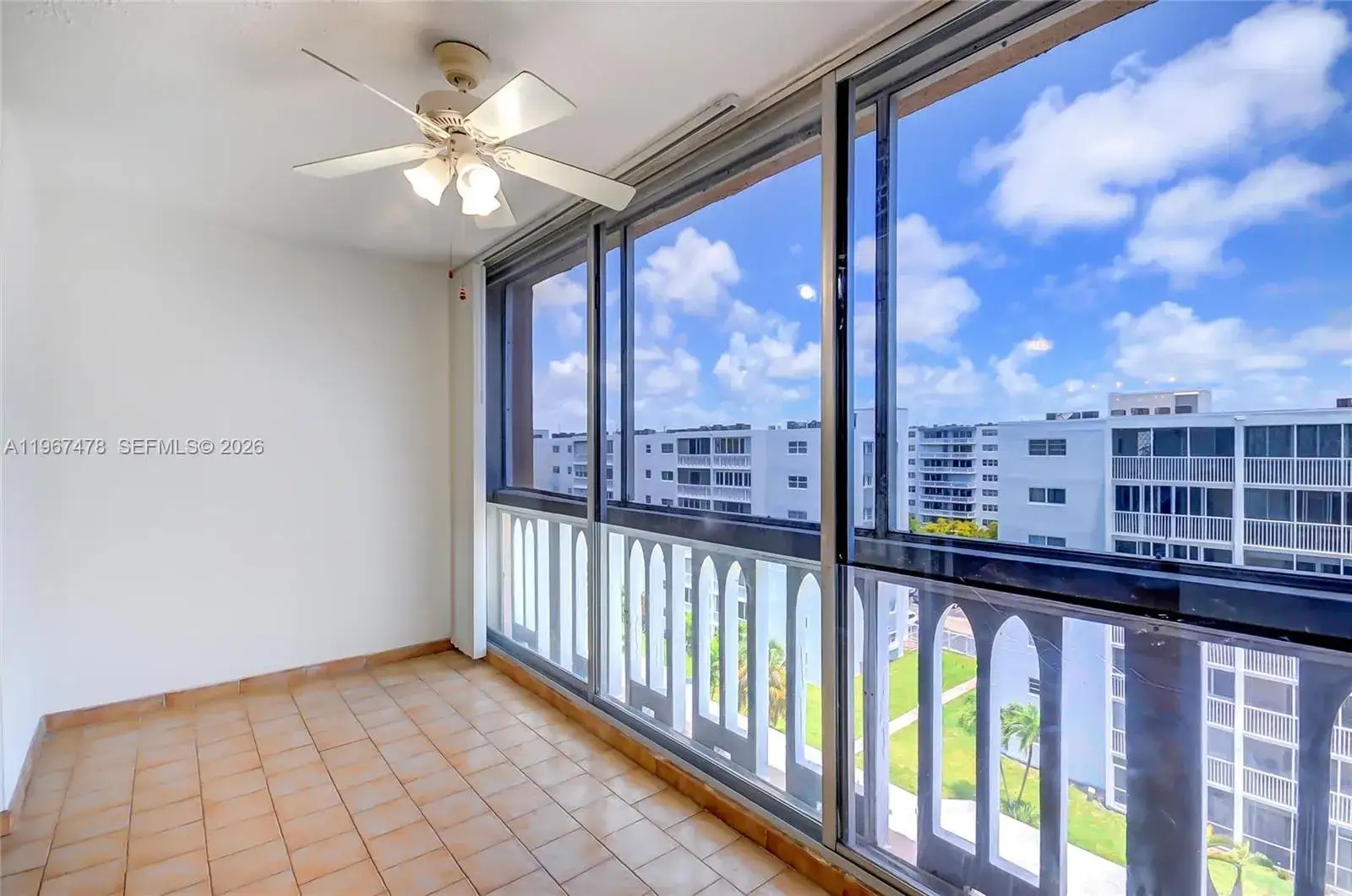 2 bedroom 2 bath Residential for sale at 301 NE 14th Ave # 702, Hallandale Beach FL 33009
