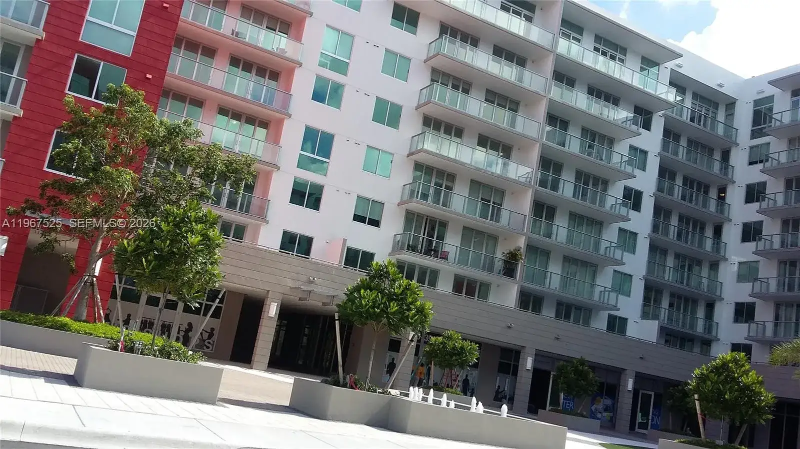 1 bedroom 1 bath Residential Lease for rent at 7875 NW 107th Ave # 812, Doral FL 33178