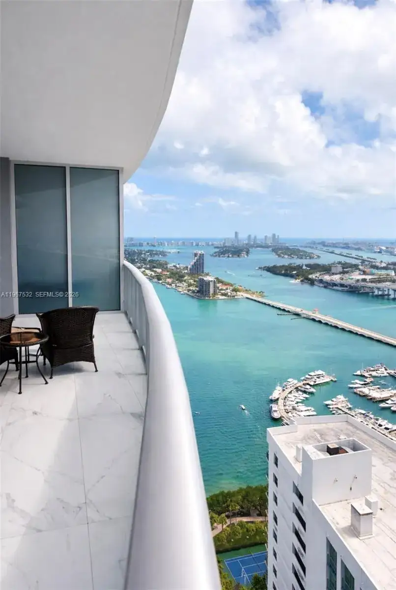 1 bedroom 1 bath Residential for sale at 488 NE 18th St # 4304, Miami FL 33132