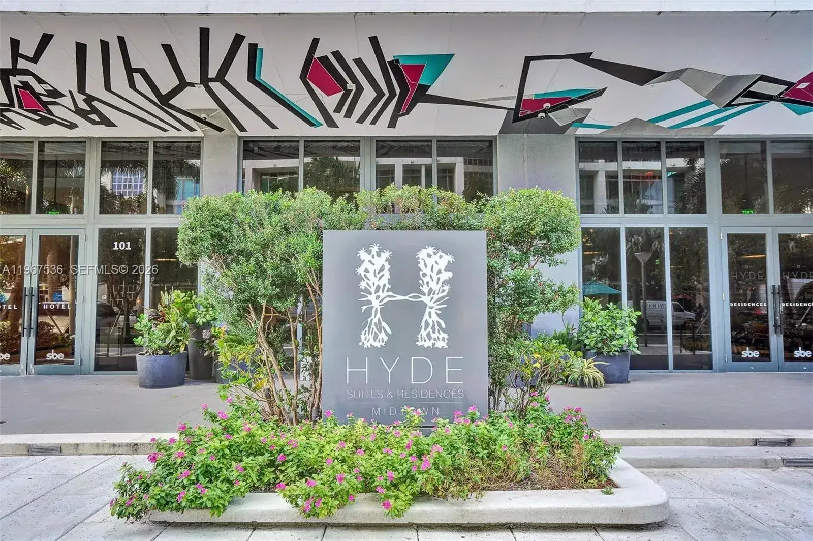1 bedroom 2 bath Residential for sale at 121 NE 34th St # 1705, Miami FL 33137