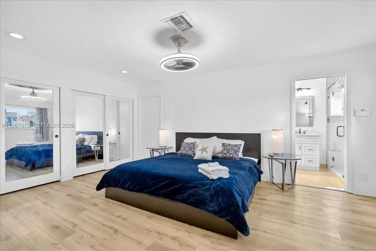 6 bedroom 4 bath Residential for sale at 3211 Calle Largo Dr, Hollywood FL 33021