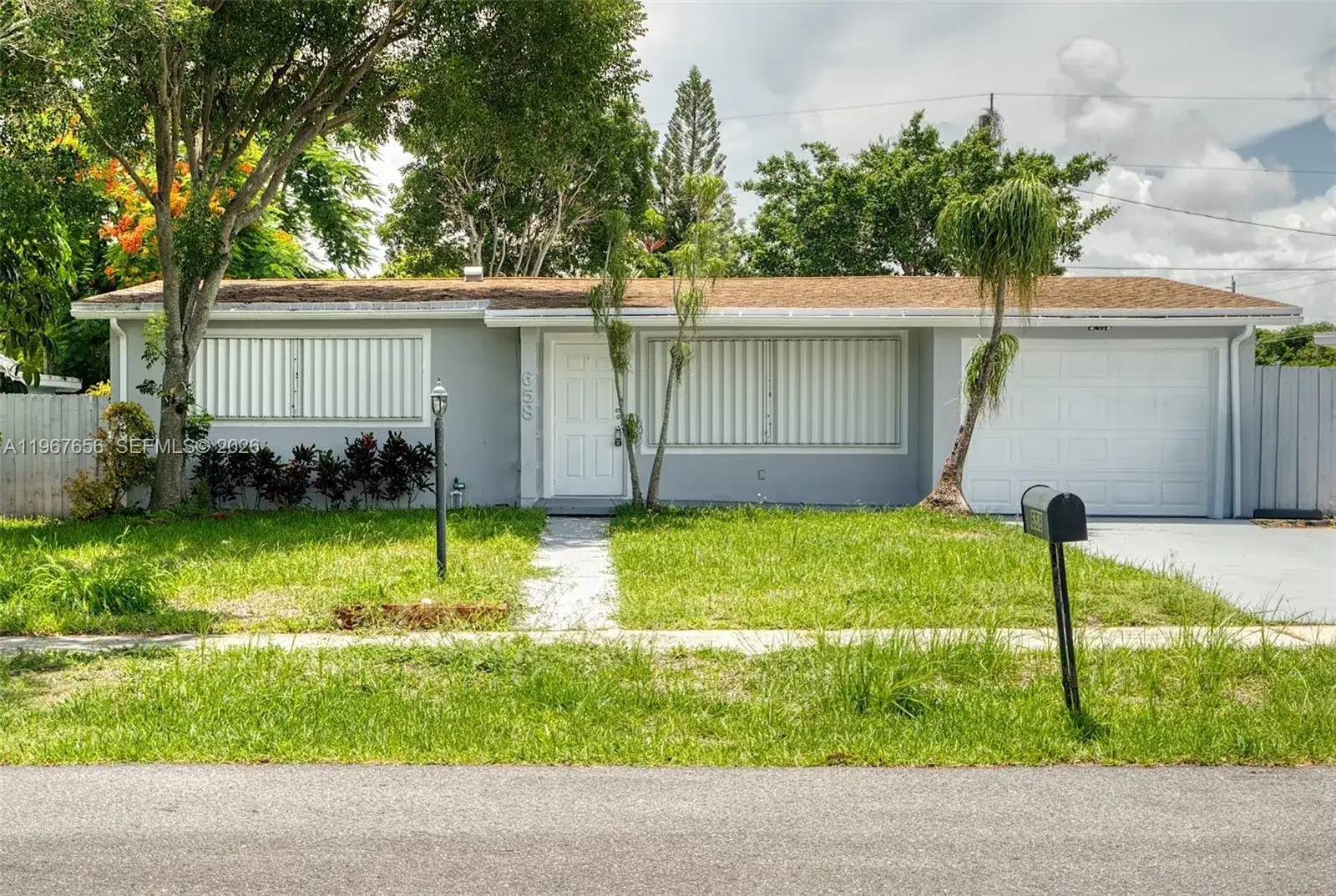 3 bedroom 2 bath Residential for sale at 658 SW 1st Ct, Boynton Beach FL 33426