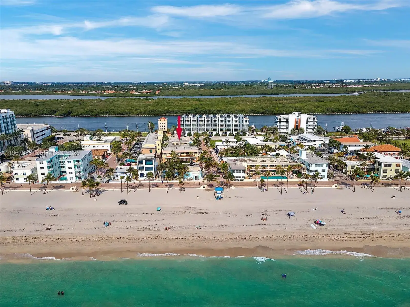 1 bath Residential for sale at 322 Harding St # B202, Hollywood FL 33019