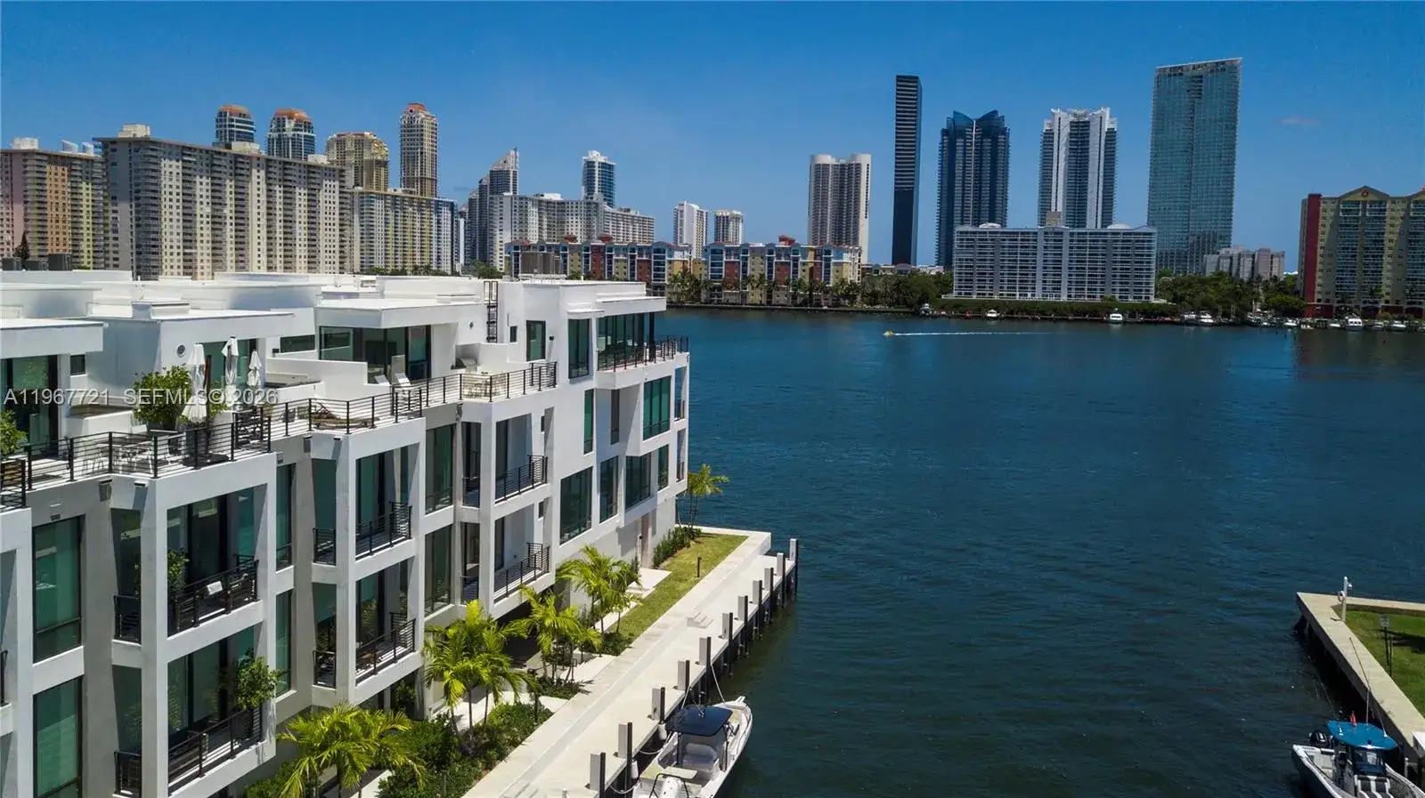 4 bedroom 4 bath Residential for sale at 4008 NE 167th St # 6, North Miami Beach FL 33160