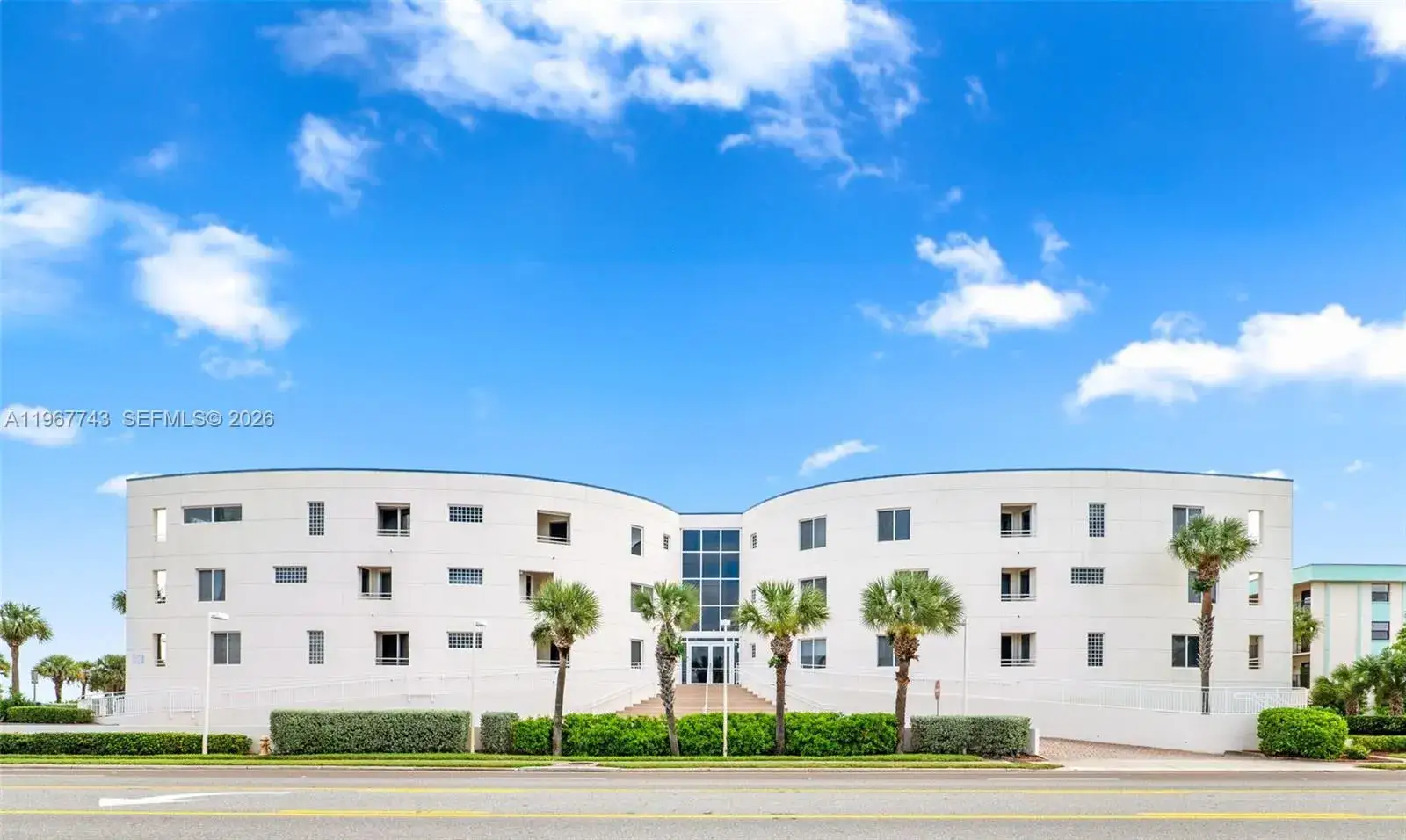3 bedroom 3 bath Residential Lease for rent at 601 N Miramar # 107, Indialantic FL 32903