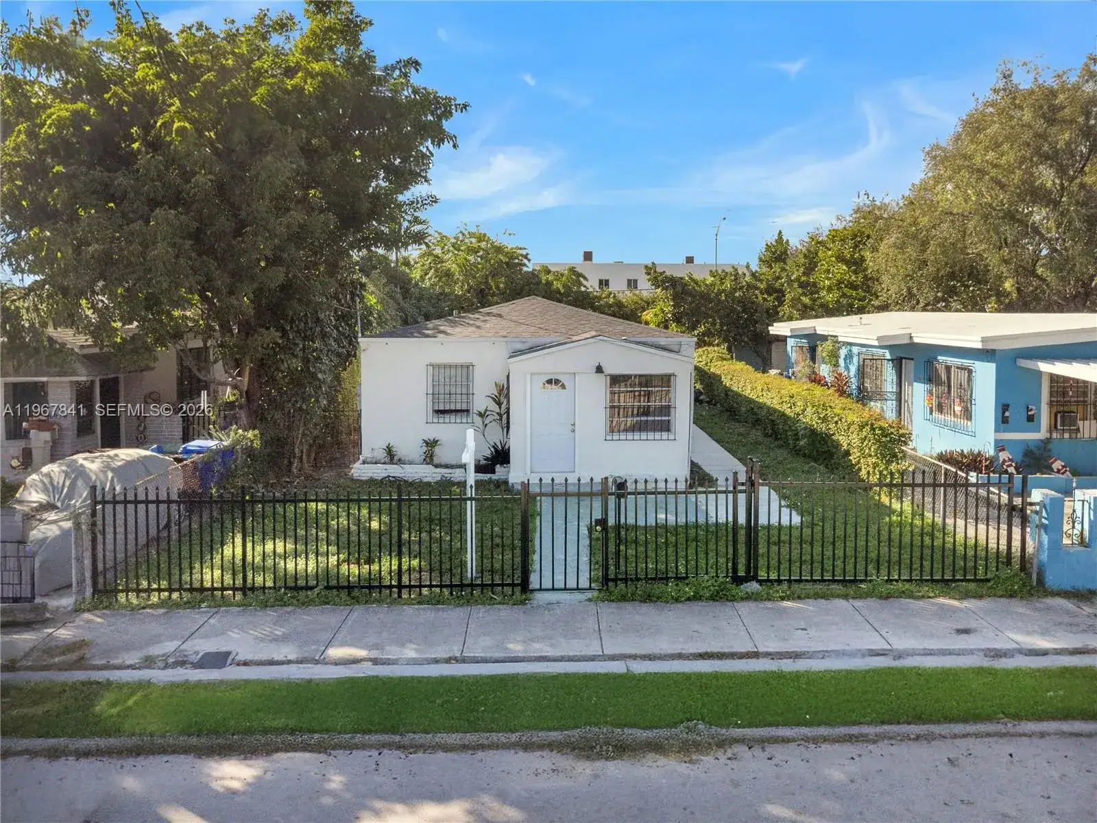 1 bedroom 1 bath Residential Lease for rent at 6940 NW 6th Ct # 2, Miami FL 33150