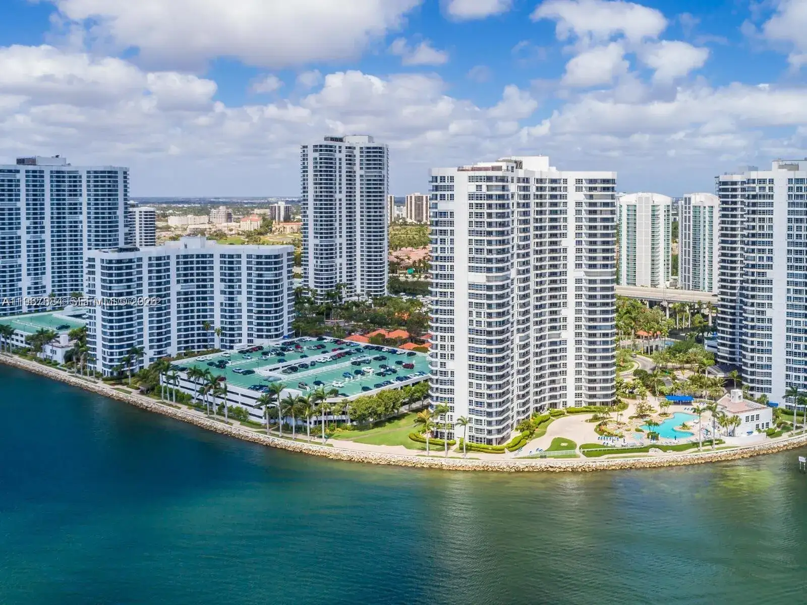 3 bedroom 3 bath Residential for sale at 19101 NE 36th Ct # 112, Aventura FL 33180