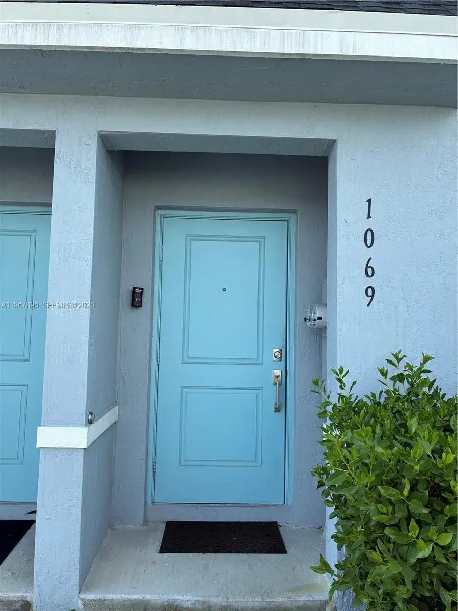 3 bedroom 3 bath Residential for sale at 1069 NW 4th Ter, Florida City FL 33034
