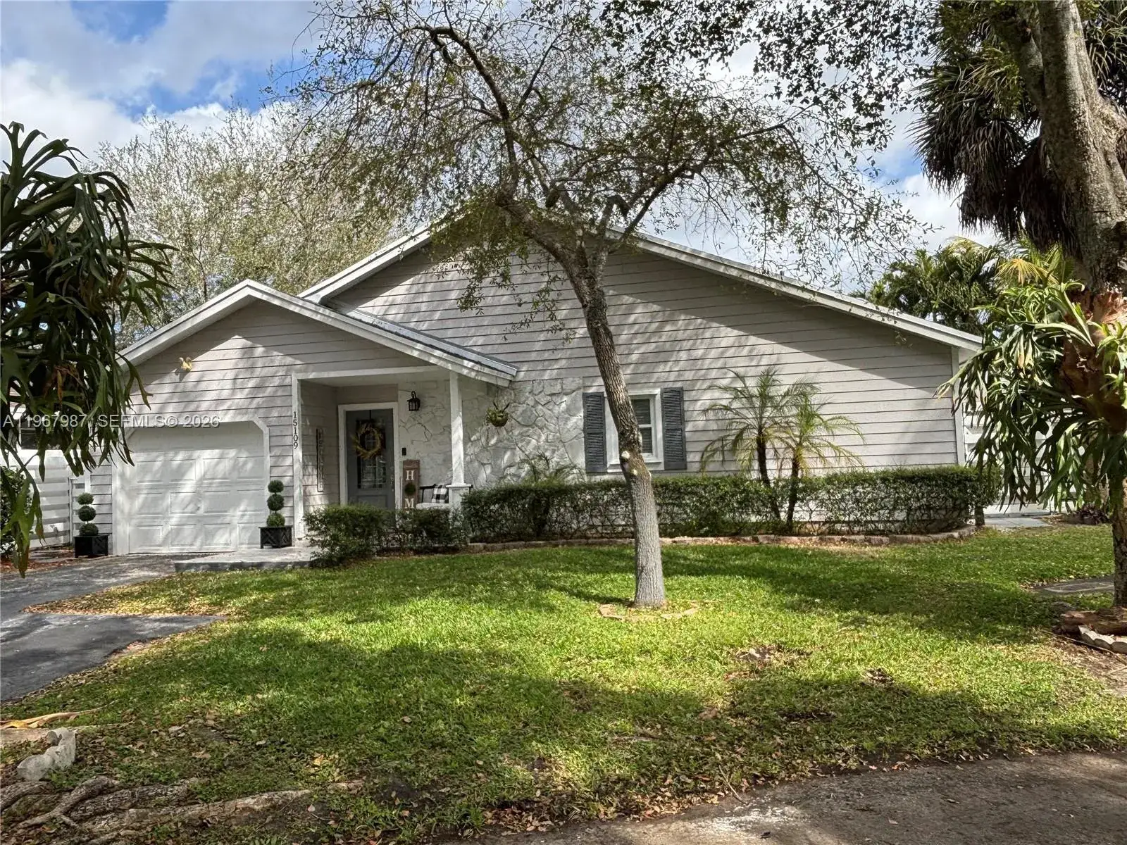 3 bedroom 2 bath Residential for sale at 15109 SW 141st Ct, Miami FL 33186