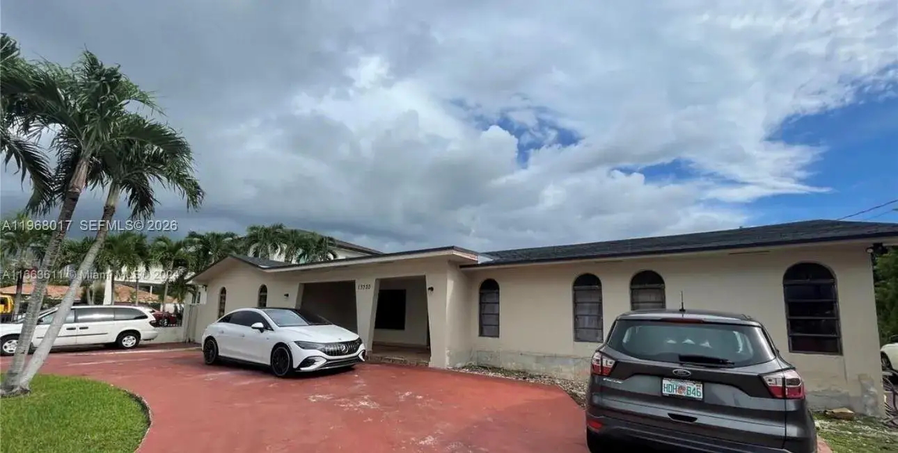 3 bedroom 1 bath Residential Lease for rent at 137xx SW 32nd St, Miami FL 33175
