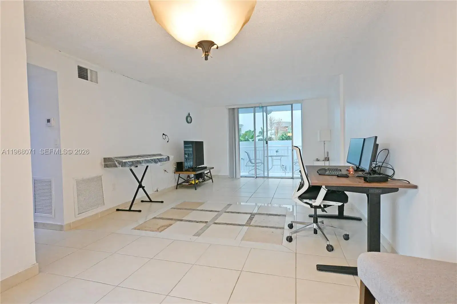 1 bedroom 1 bath Residential for sale at 947 Lenox Ave # 203, Miami Beach FL 33139