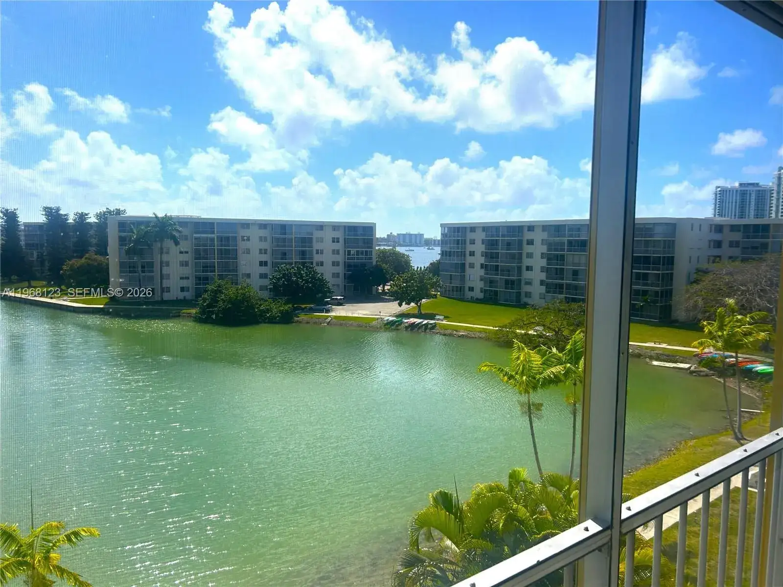 1 bedroom 1 bath Residential for sale at 2851 Leonard Dr # J502, Aventura FL 33160