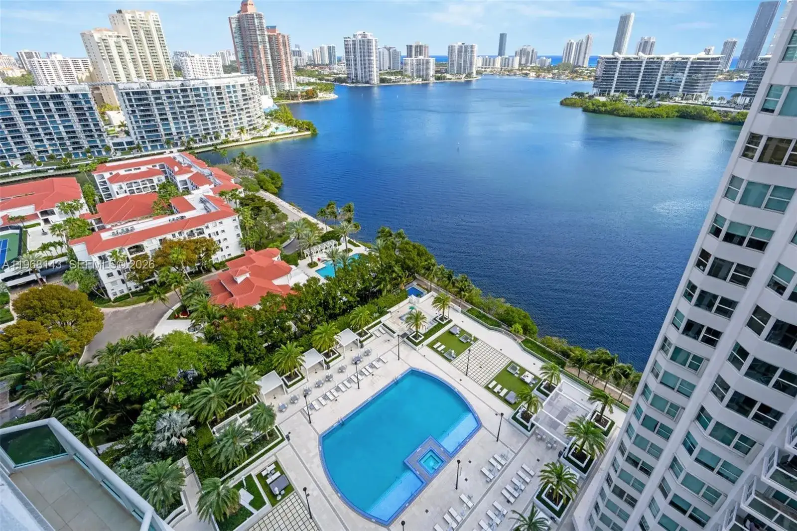 3 bedroom 3 bath Residential for sale at 3301 NE 183 Street # 2209, Aventura FL 33160