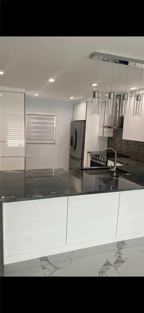 2 bedroom 2 bath Residential for sale at 1100 W 35th St # 4, Hialeah FL 33012