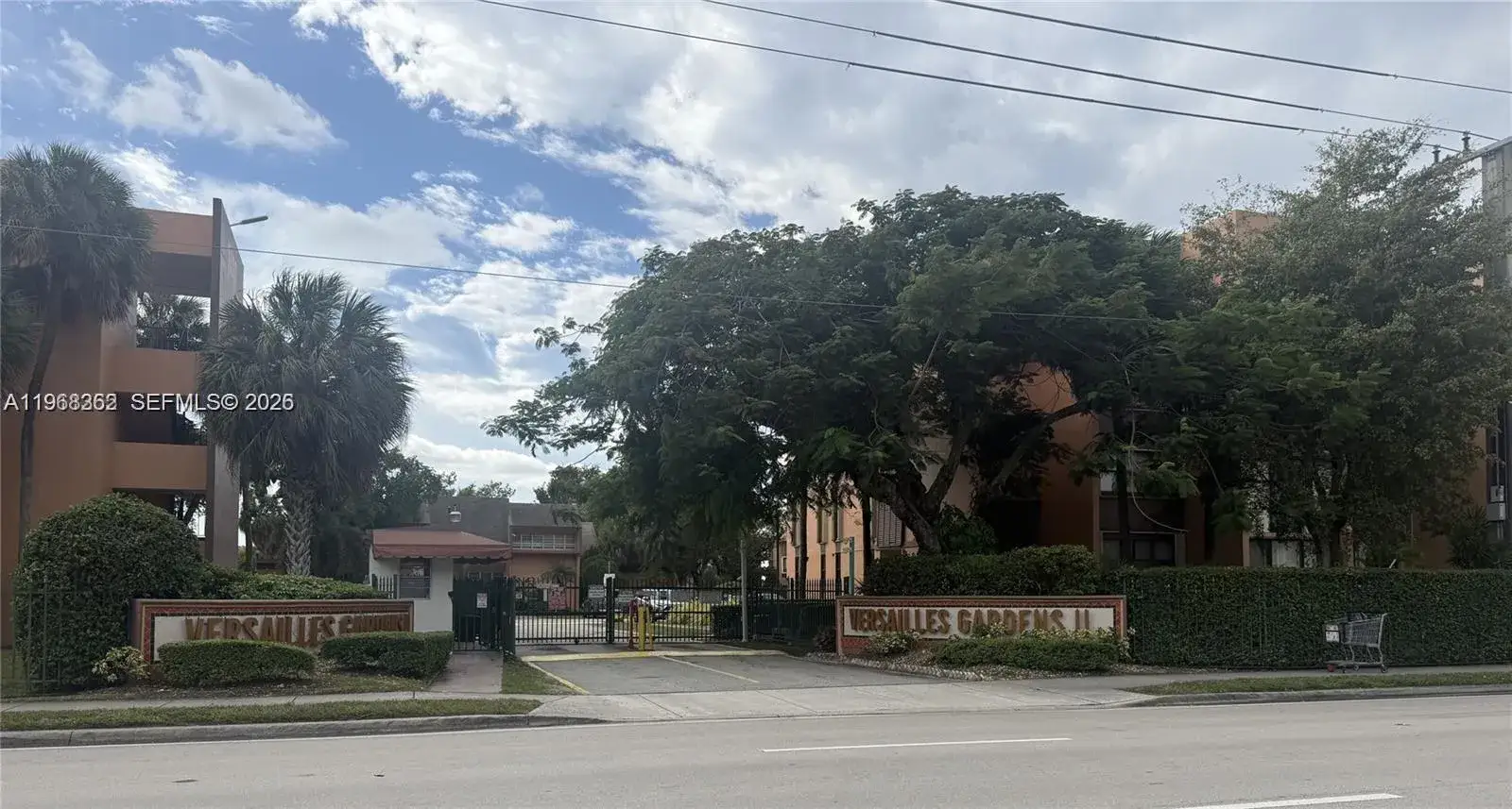 1 bedroom 1 bath Residential for sale at 9420 W Flagler St # 104, Miami FL 33174