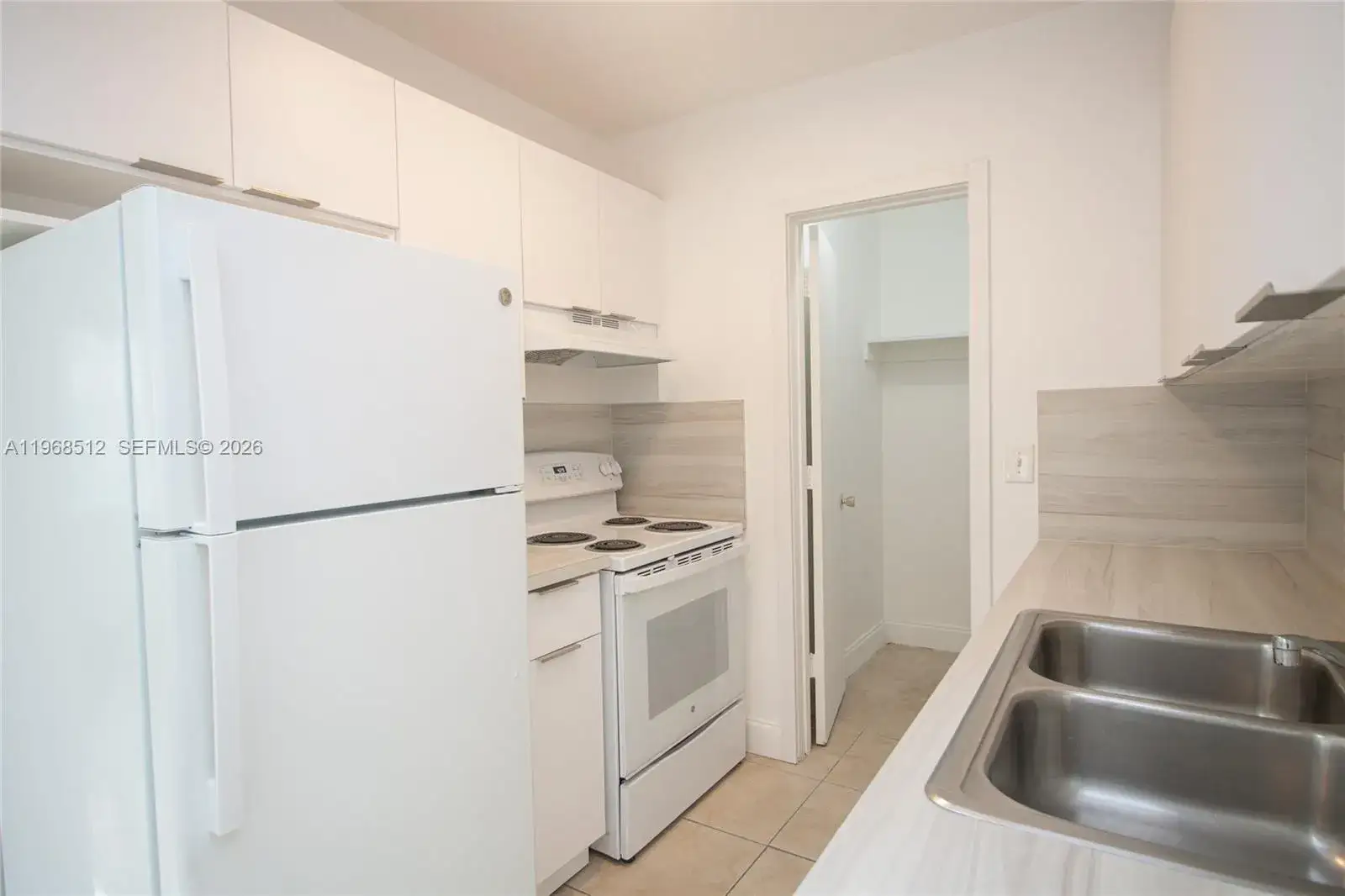1 bedroom 1 bath Residential Lease for rent at 831 NW 1st Ave # 4, Fort Lauderdale FL 33311